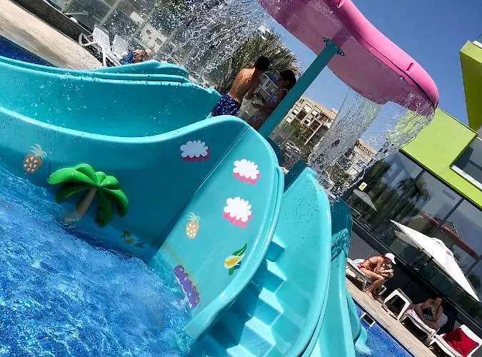 North Spa&pools Alezzibeach アパート ナボダリ